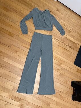 Women's Two-Piece Ribbed Wide-Leg Set
